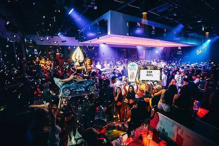 Houston VIP bottle service tables at Heights Social nightclub